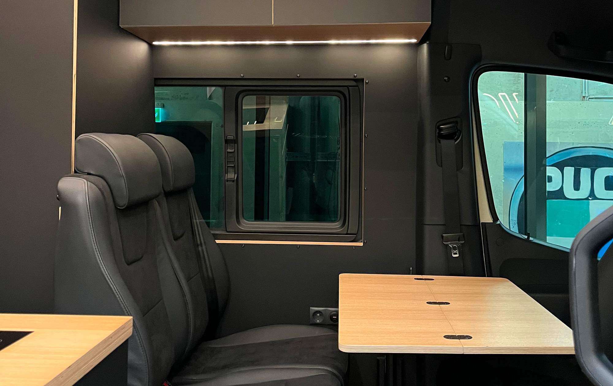 Offtrack Camper – Pre-Owned Sprinter Six Cross