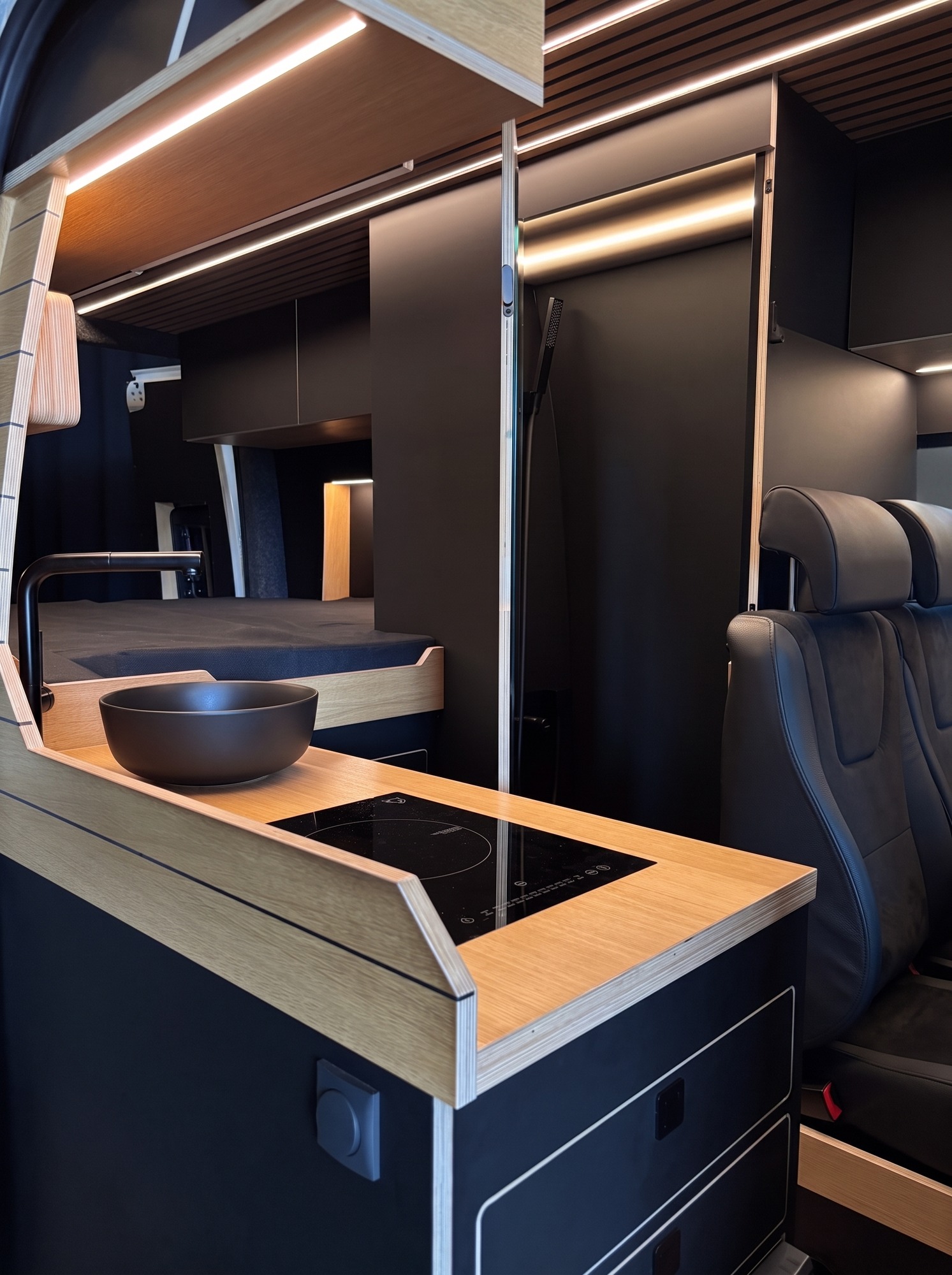 Offtrack Camper – Pre-Owned Sprinter Six Cross