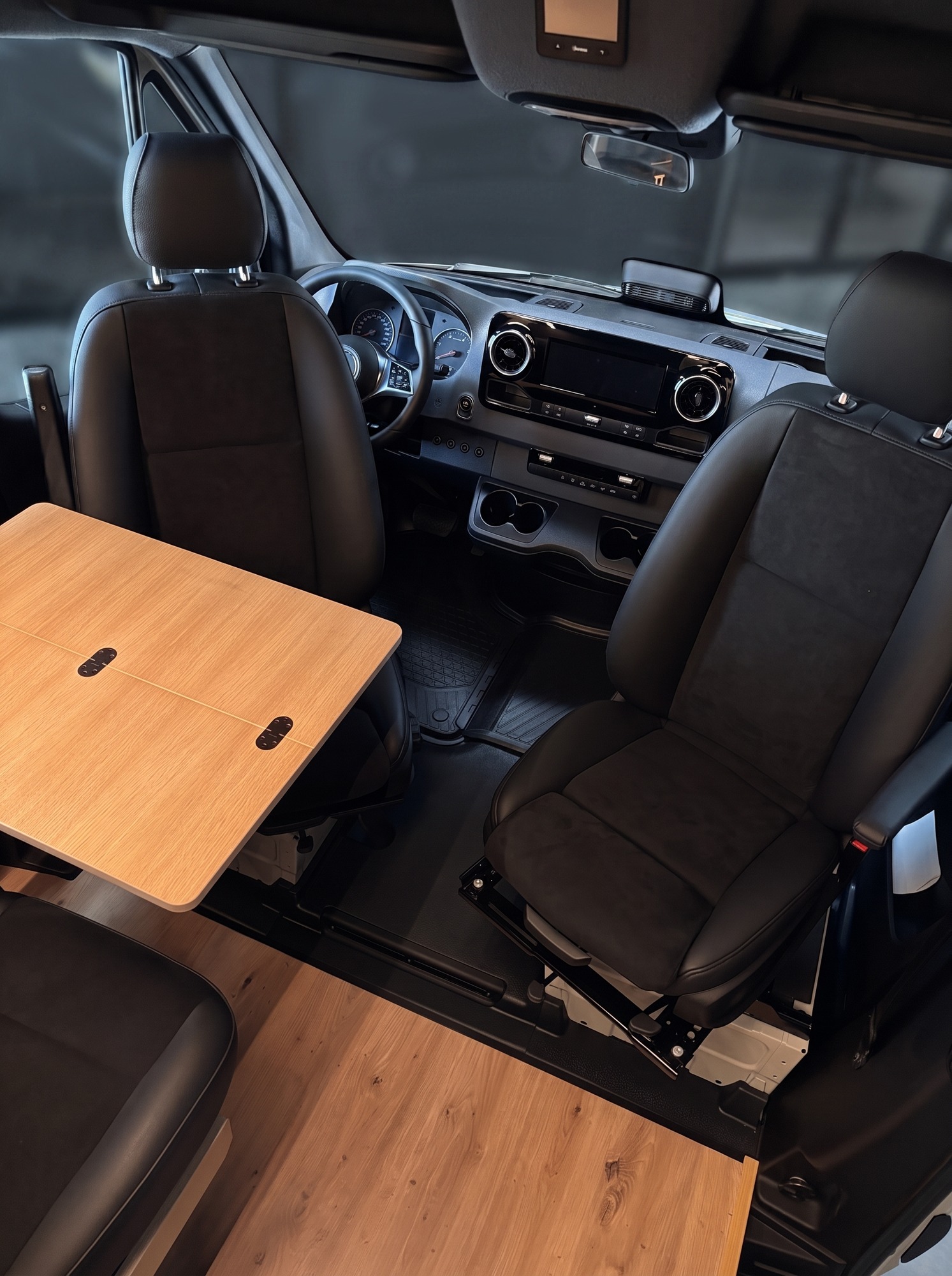 Offtrack Camper – Pre-Owned Sprinter Six Cross
