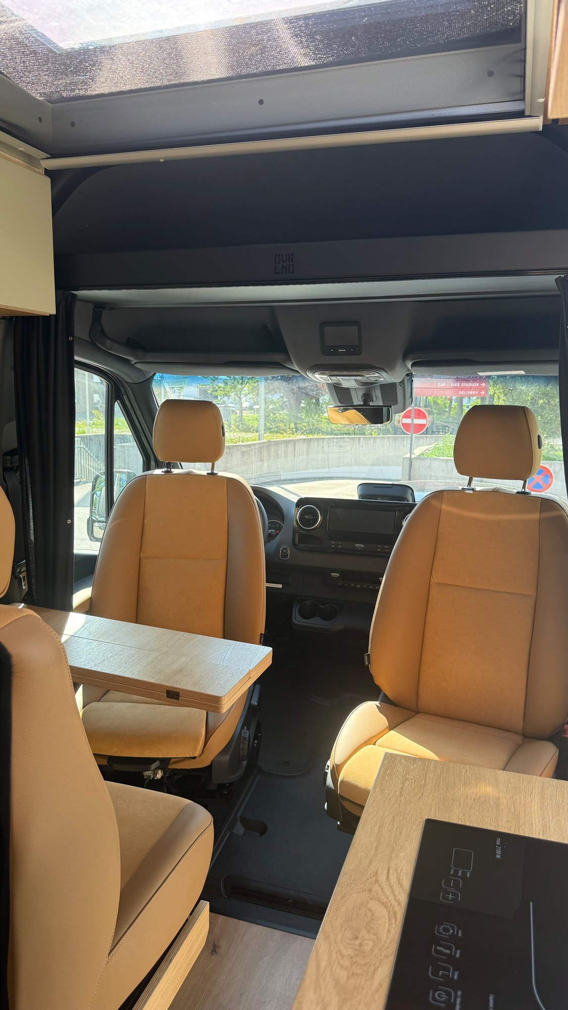 Offtrack Camper – Pre-Owned Sprinter Six Cross