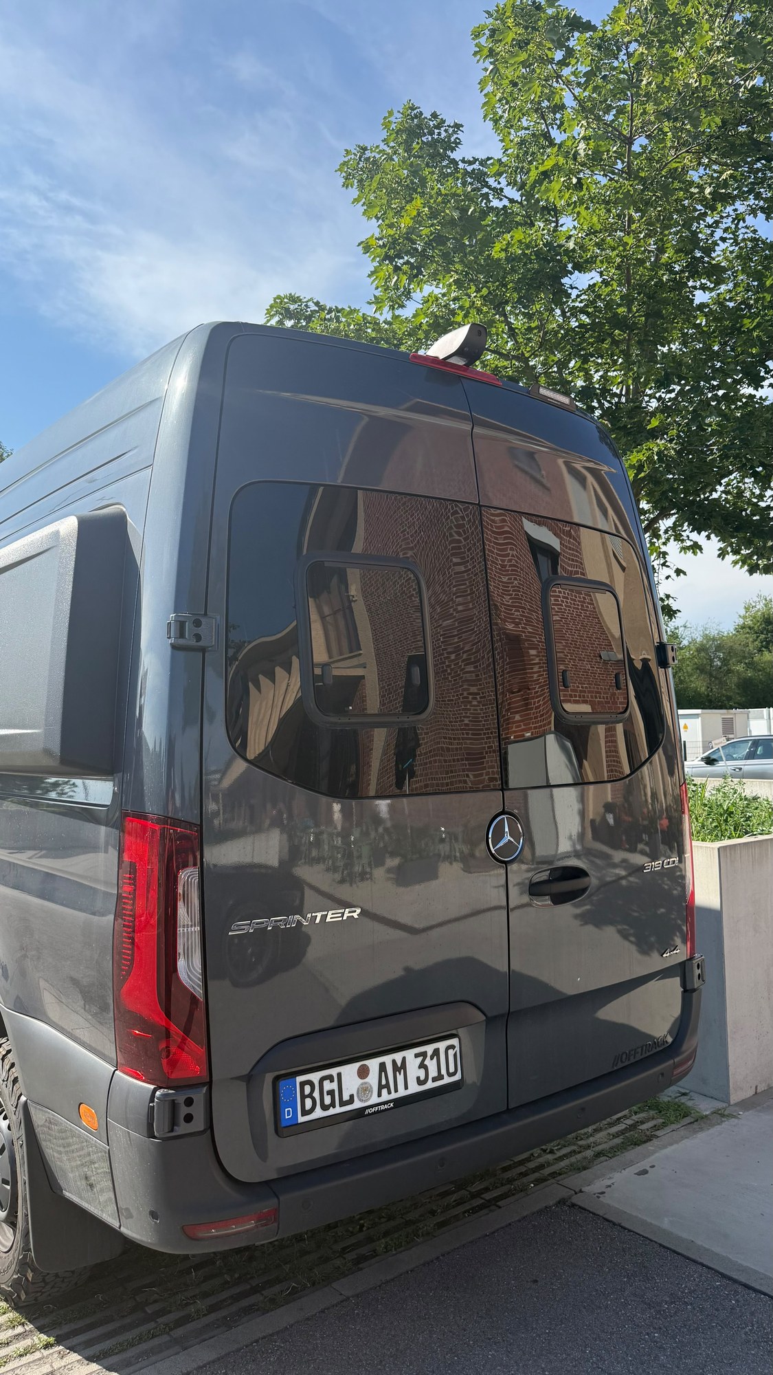 Offtrack Camper – Pre-Owned Sprinter Six Cross