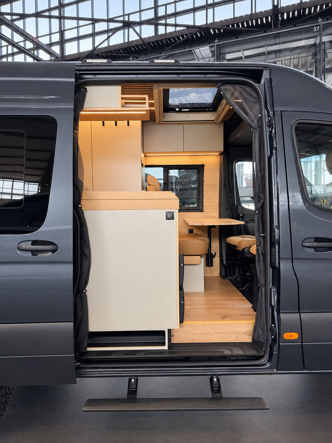 Offtrack Camper – Pre-Owned Sprinter Six Cross