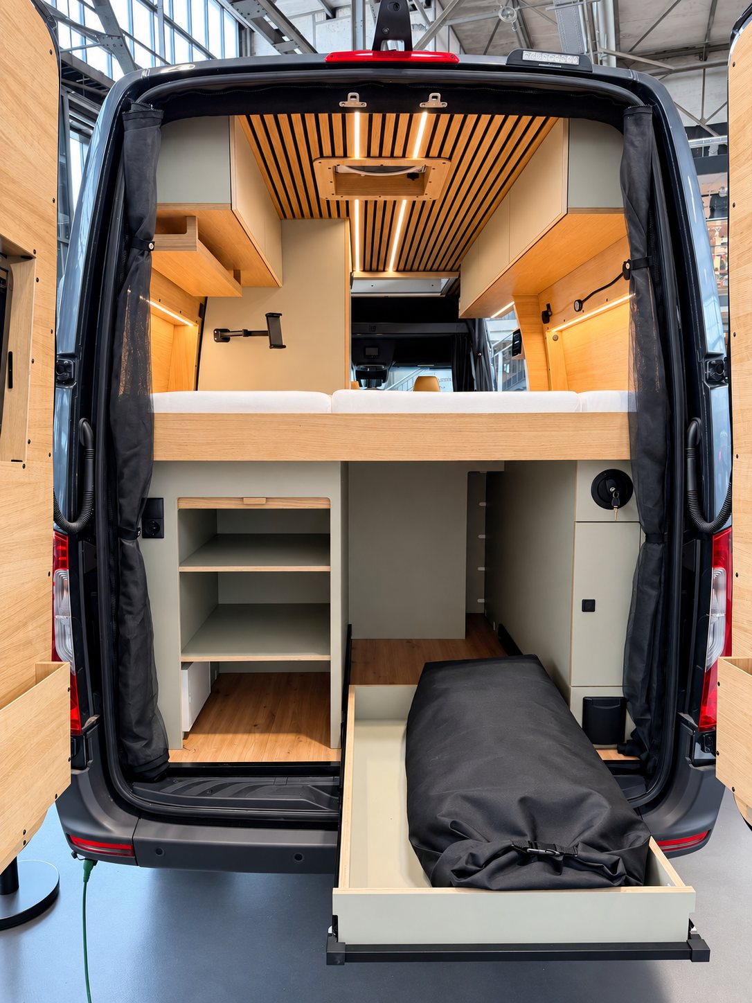 Offtrack Camper – Pre-Owned Sprinter Six Cross