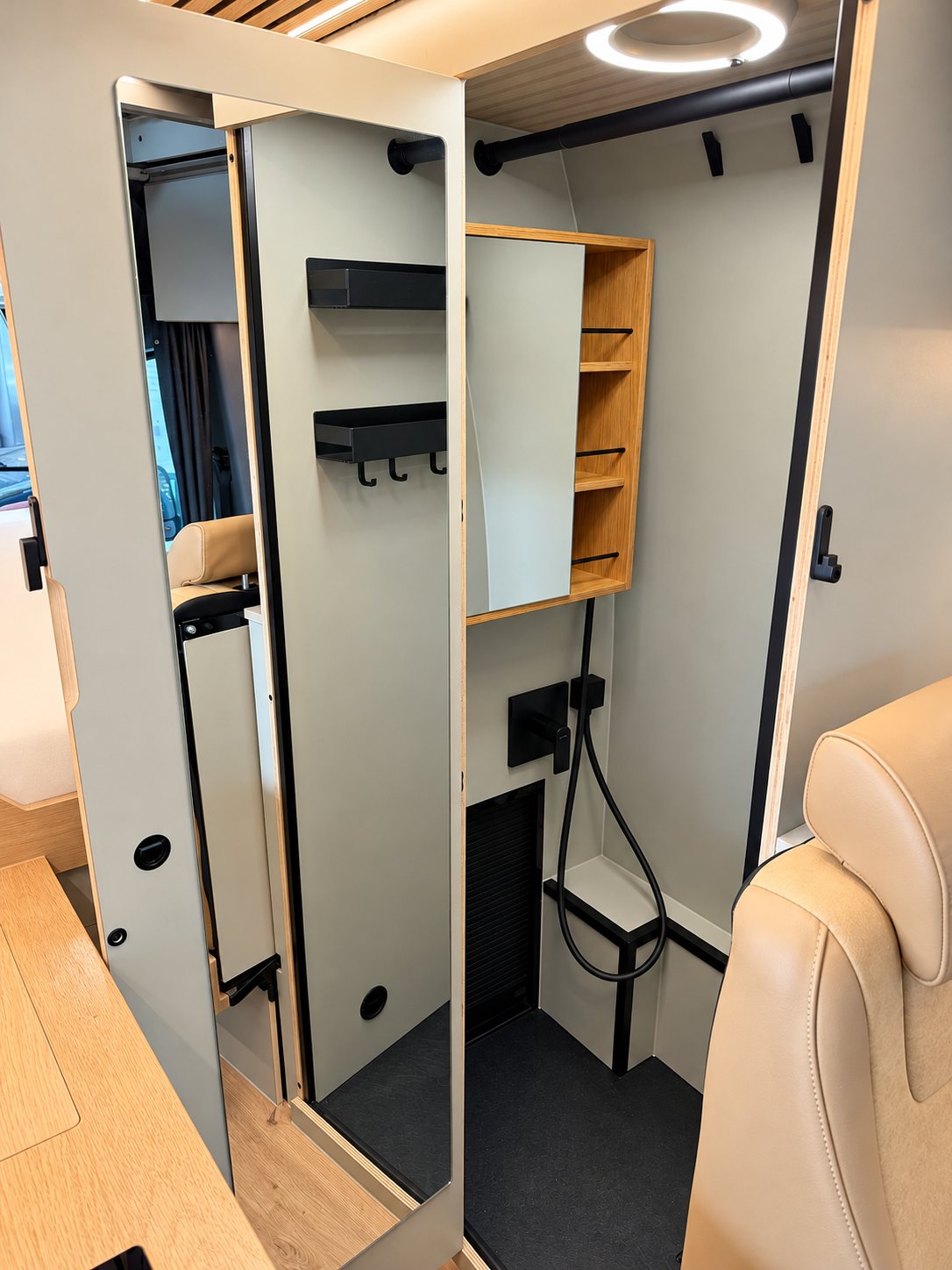 Offtrack Camper – Pre-Owned Sprinter Six Cross