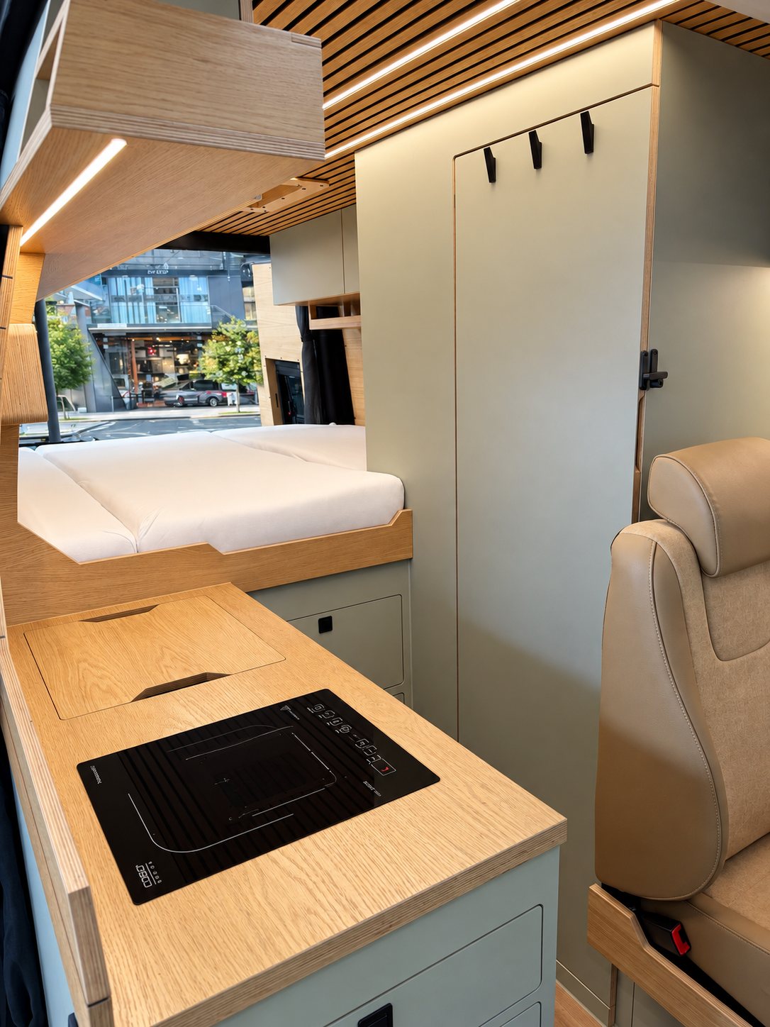 Offtrack Camper – Pre-Owned Sprinter Six Cross