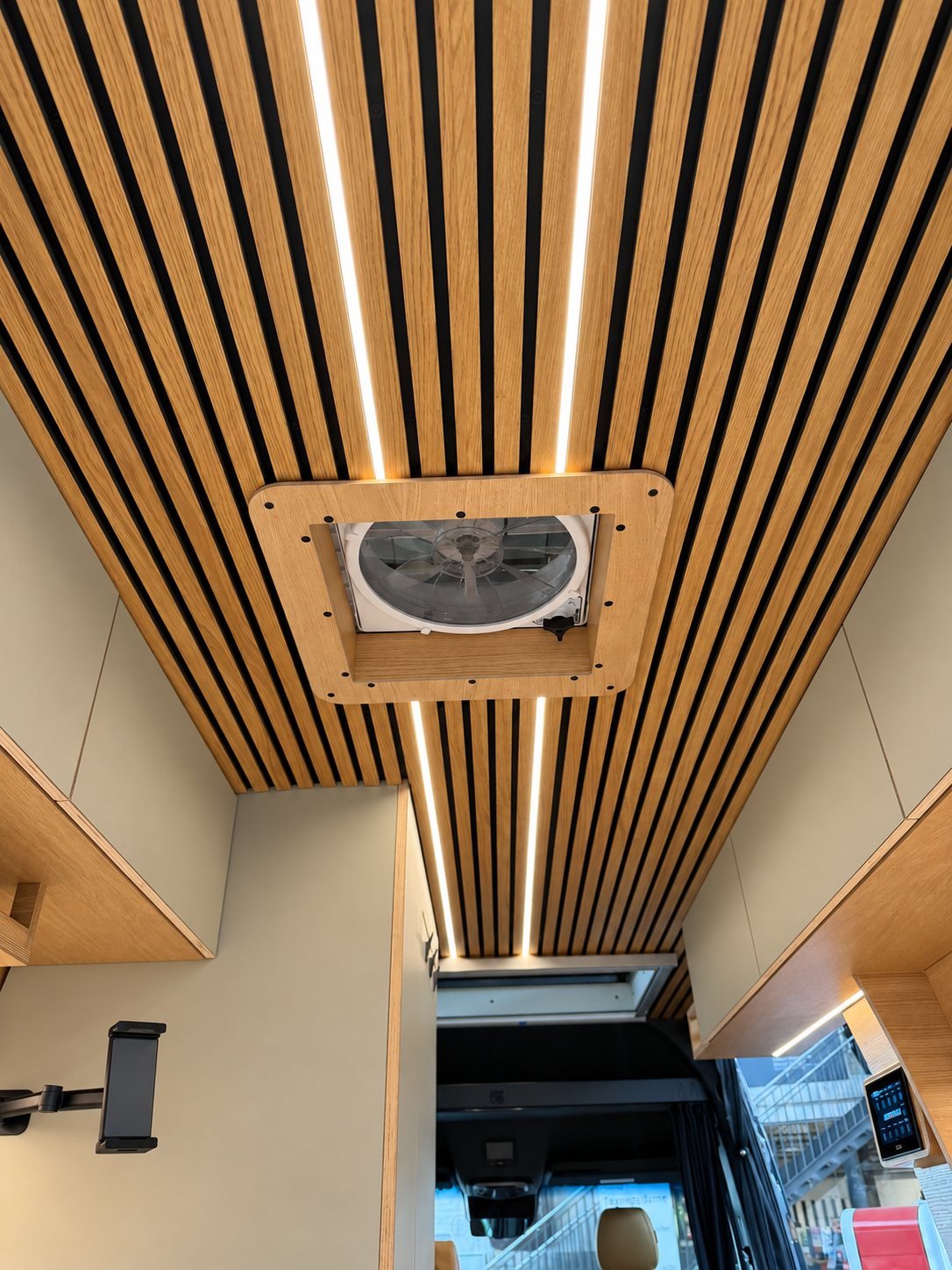 Offtrack Camper – Pre-Owned Sprinter Six Cross