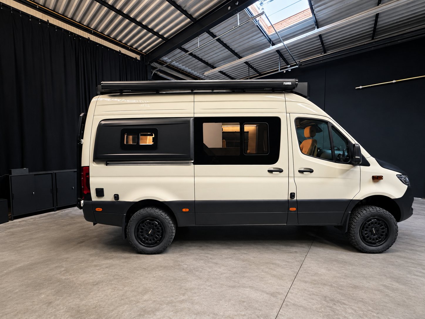 Offtrack Camper – Pre-Owned Sprinter Six Cross