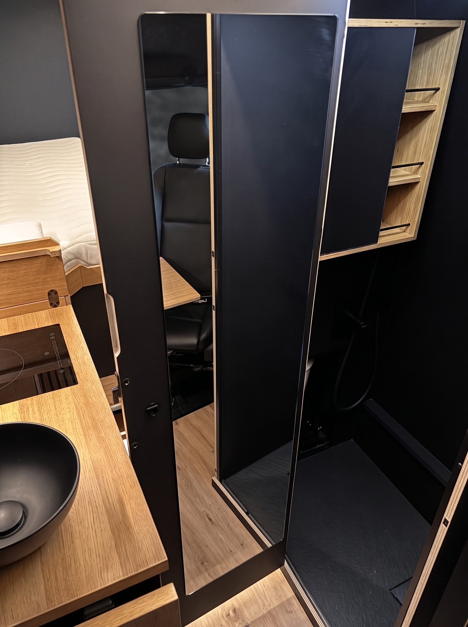 Offtrack Camper – Pre-Owned Sprinter Six Line